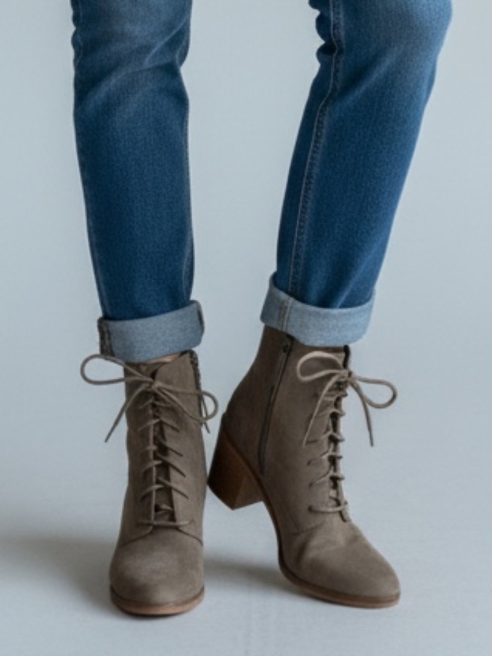 Time and Tru Taupe Neutral Faux Suede Lace-Up Ankle Boots Combat Booties Size 10